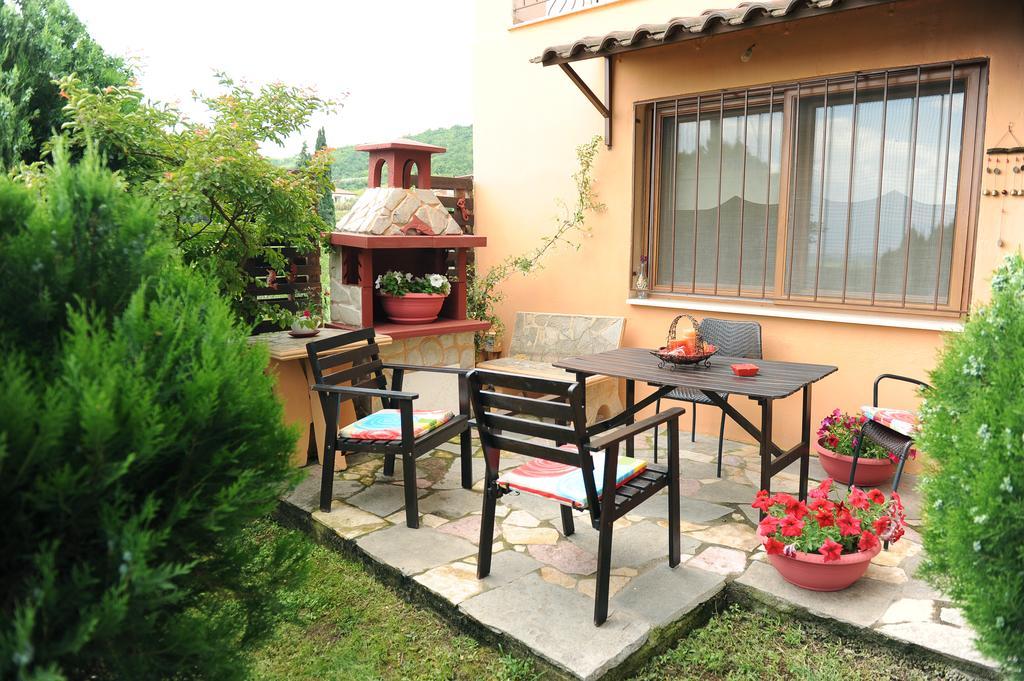 Guesthouse Kerkinitis Lithotopos Ngoại thất bức ảnh